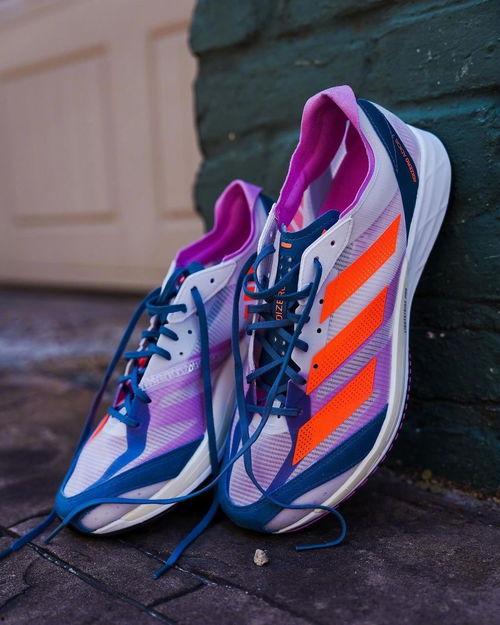 近期跑鞋爆料新闻报道最新,科技革新与时尚潮流的完美融合 第1张 近期跑鞋爆料新闻报道最新,科技革新与时尚潮流的完美融合 第1张